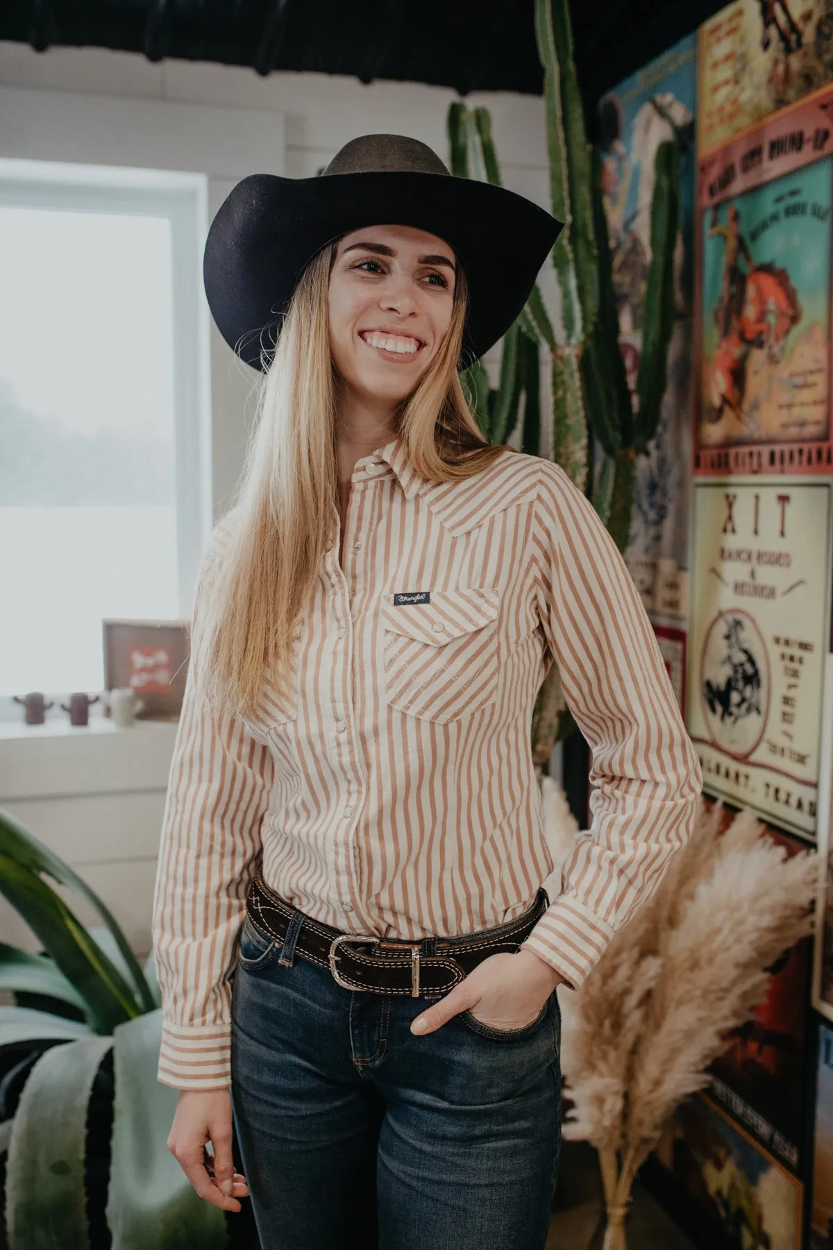 'Maxine' Women's Wrangler Pink Stripe Retro Snap (S-XXL)