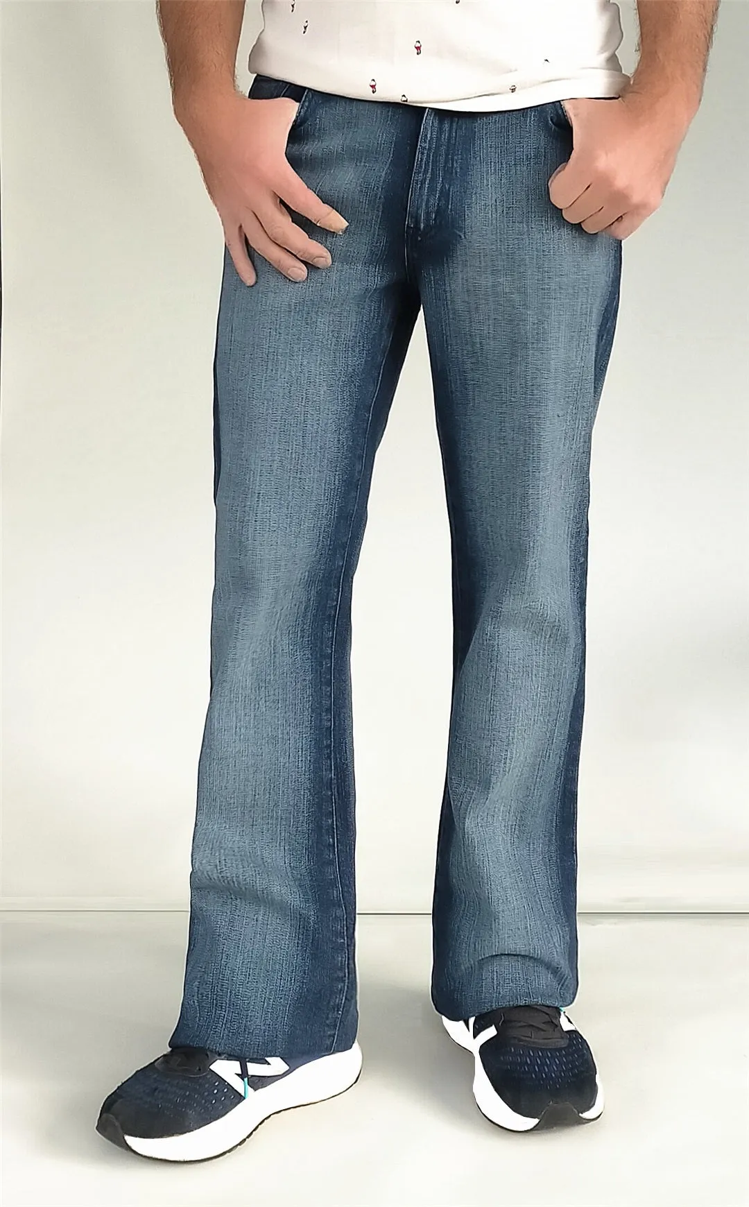 Men JEANIUS JEANS Joseph Relaxed Bootcut stretch Jeans in blue - Mid rise