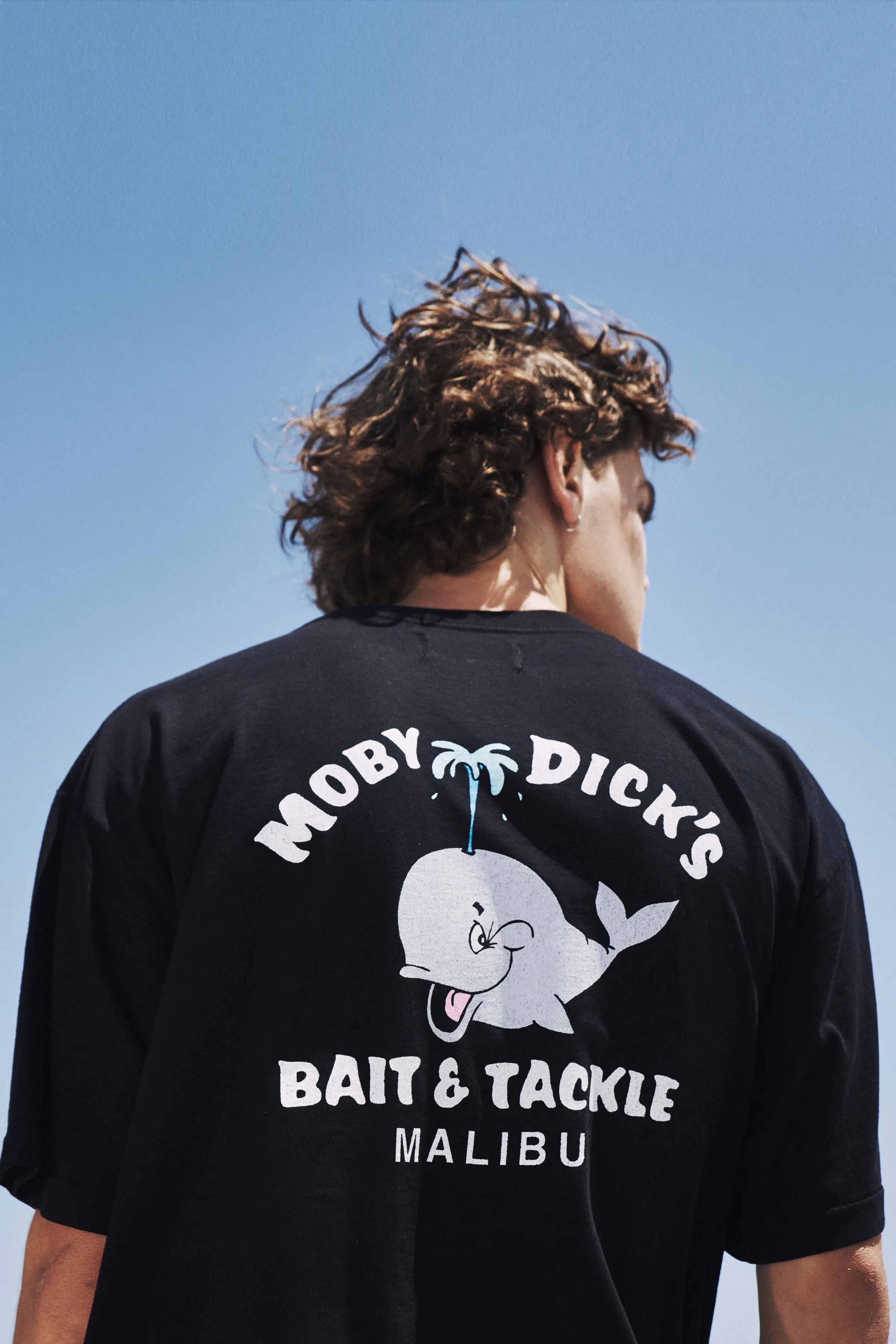 MOBYS BAIT AND TACKLE POCKET TEE