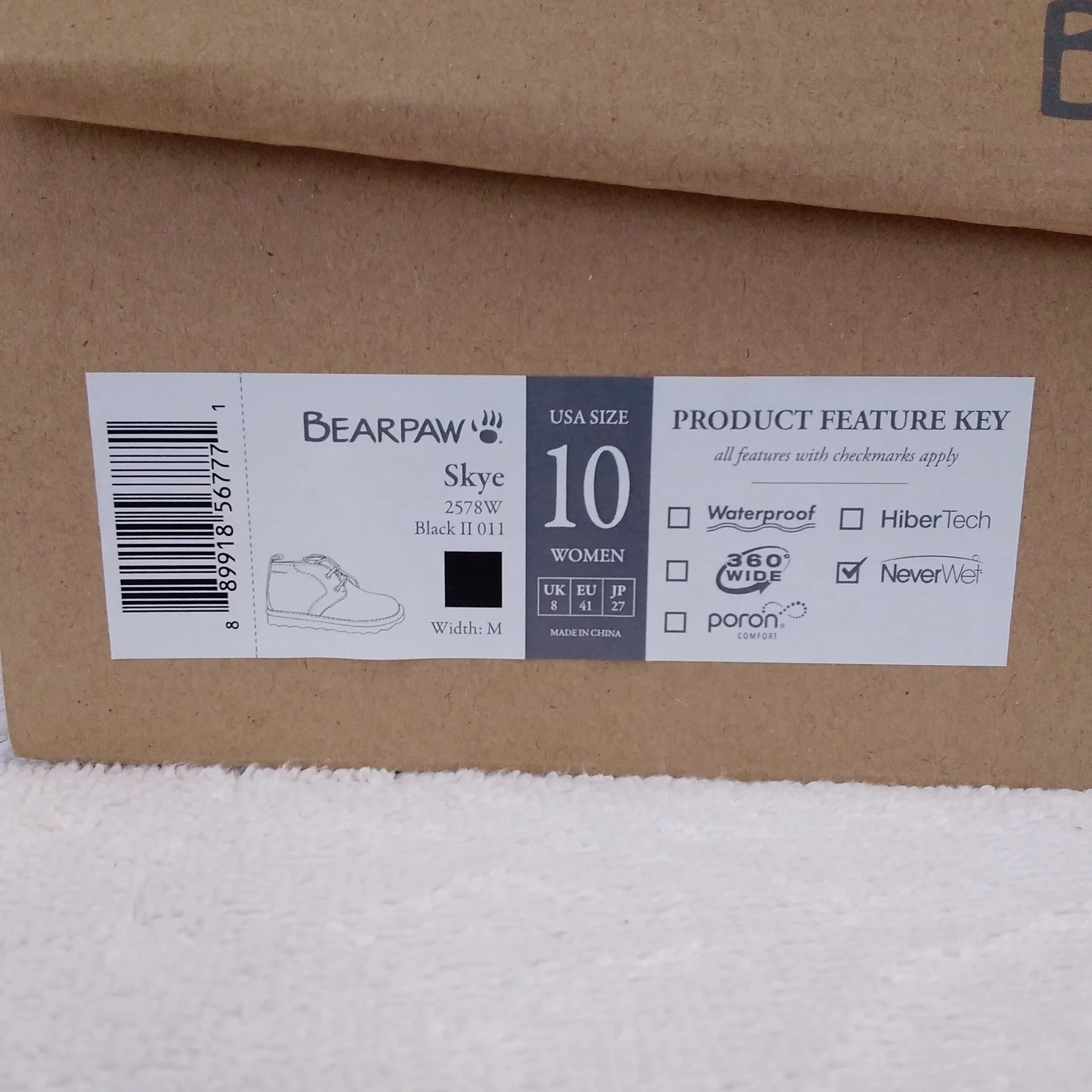 NIB - BEARPAW Women's Black Skye Chukka Boots - Size 10