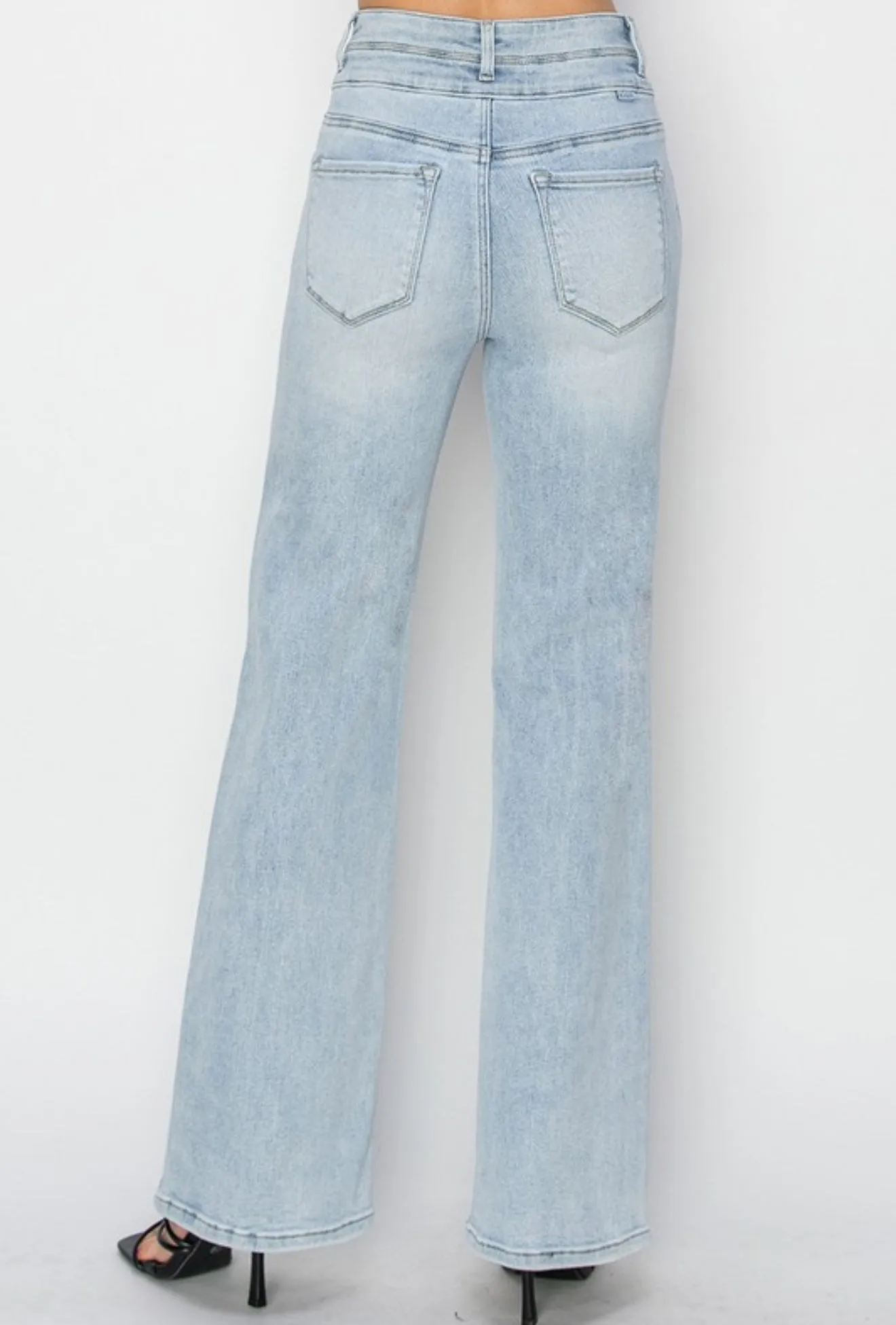 Nina Light Straight Jeans