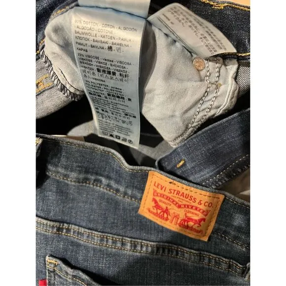 NWOT Levi’s CLASSIC BOOTCUT WOMEN'S JEANS