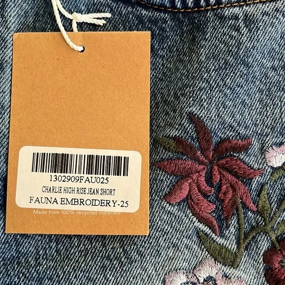 NWT. Reformation Charlie High Rise Fauna Embroidered Denim Jean Short Size 25