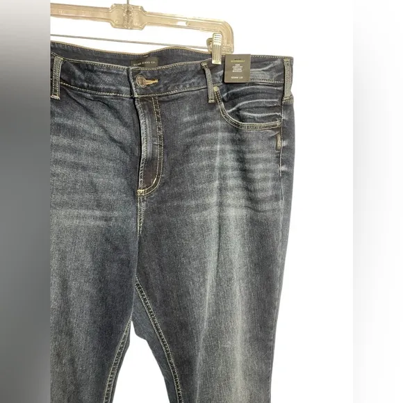NWT SILVER jeans size 24W Suzi Curvy Fit Midrise Bootcut Blue Jeans 💙💙