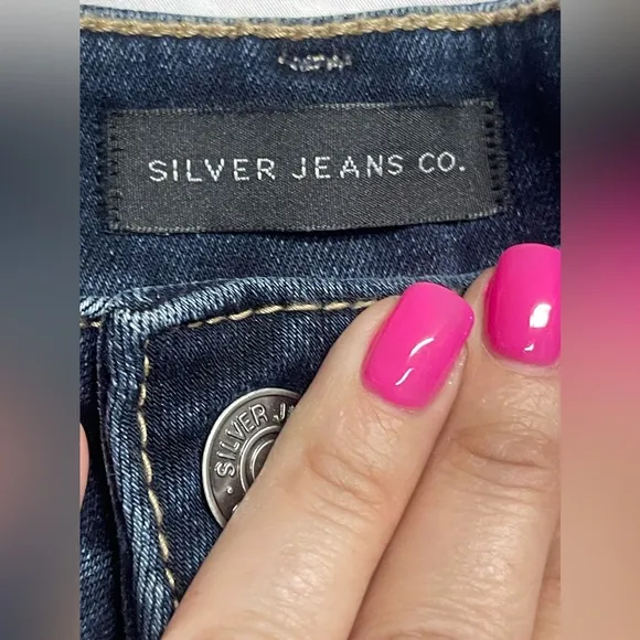 NWT SILVER jeans size 24W Suzi Curvy Fit Midrise Bootcut Blue Jeans 💙💙