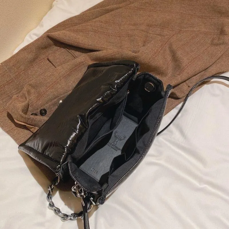 OCTAVIA Crossbody
