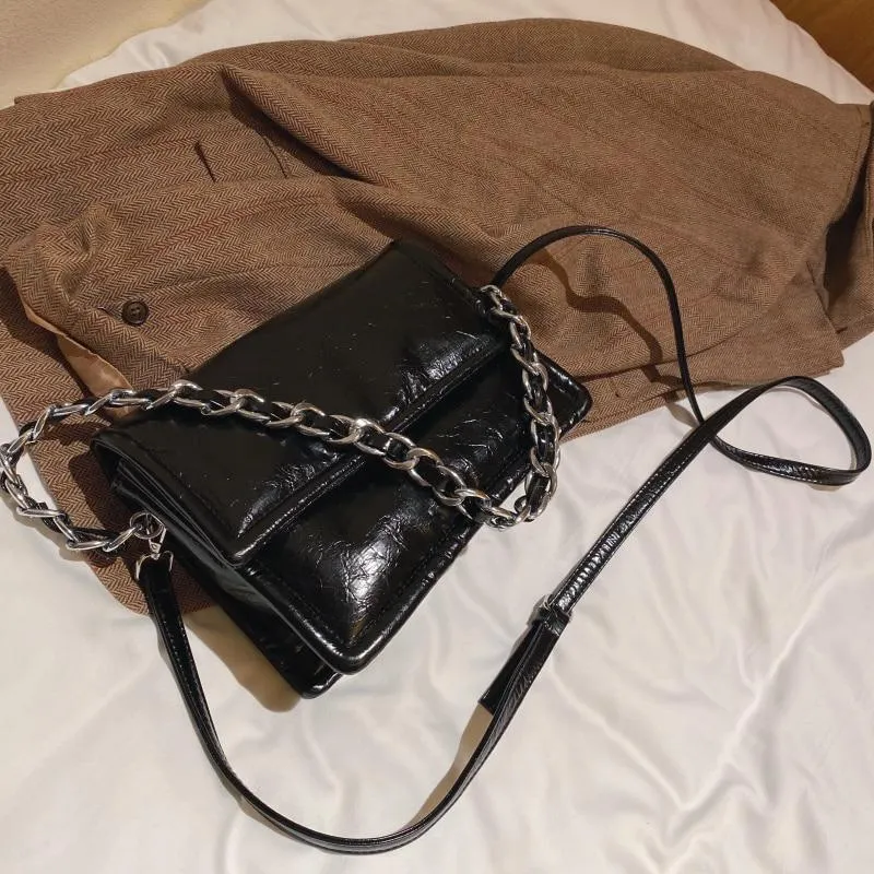 OCTAVIA Crossbody