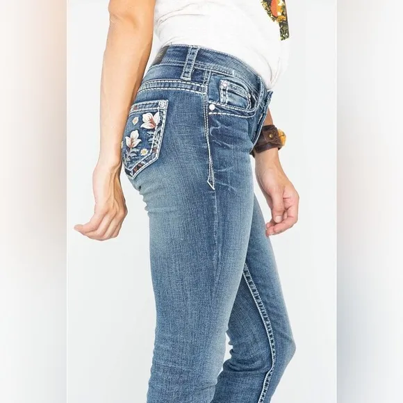 Shyanne Women's Floral Pocket Bootcut Jeans
