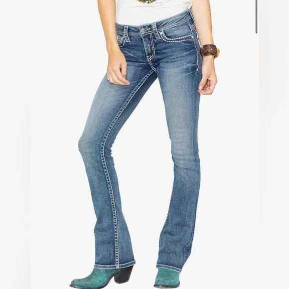 Shyanne Women's Floral Pocket Bootcut Jeans