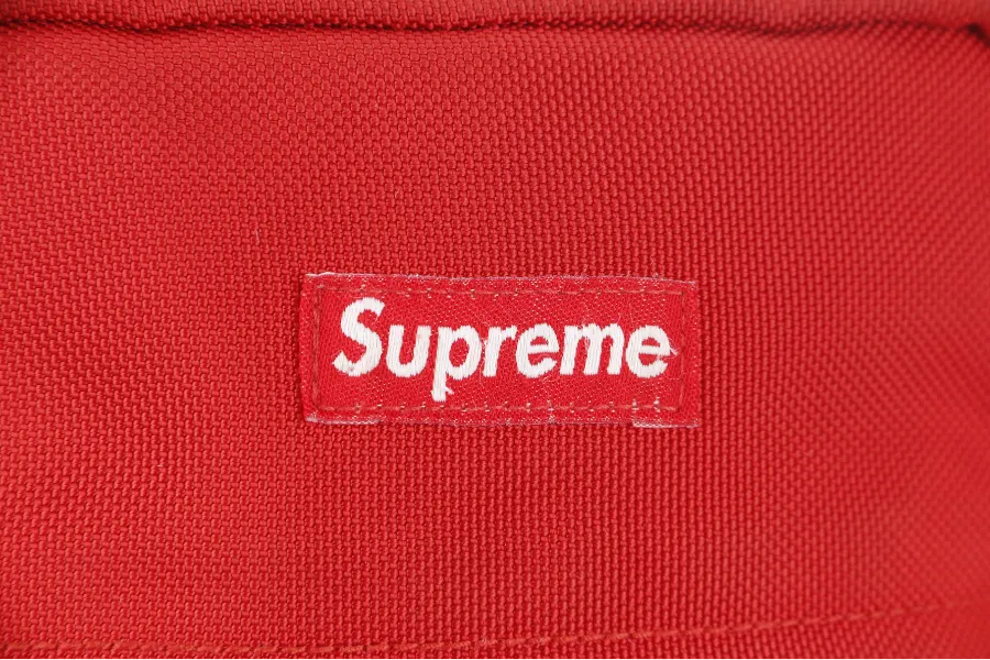 SUPREME RED CANVAS SS18 SLING BAG NO DUST COVER