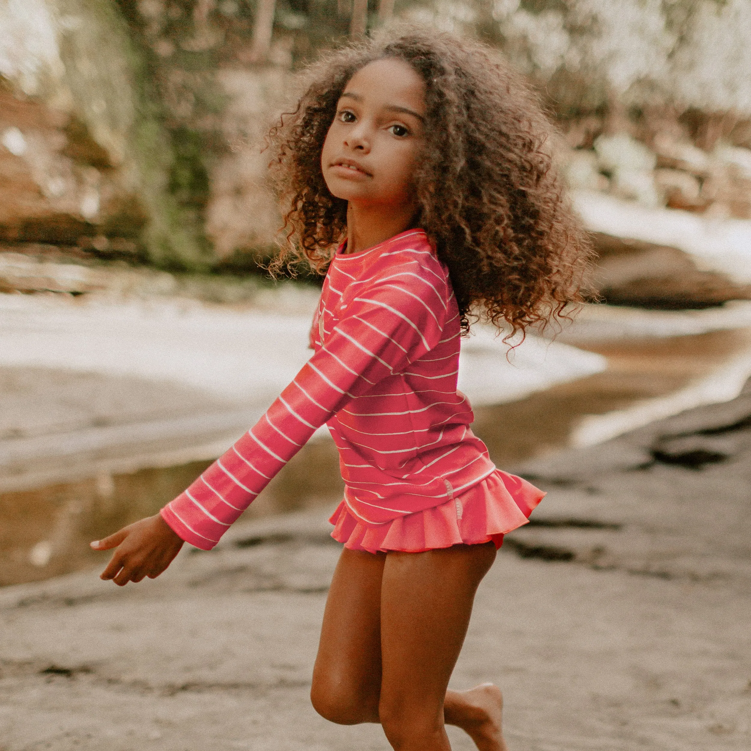 T-shirt de bain rose à manches longues, enfant || Pink bathing t-shirt with long sleeves, child
