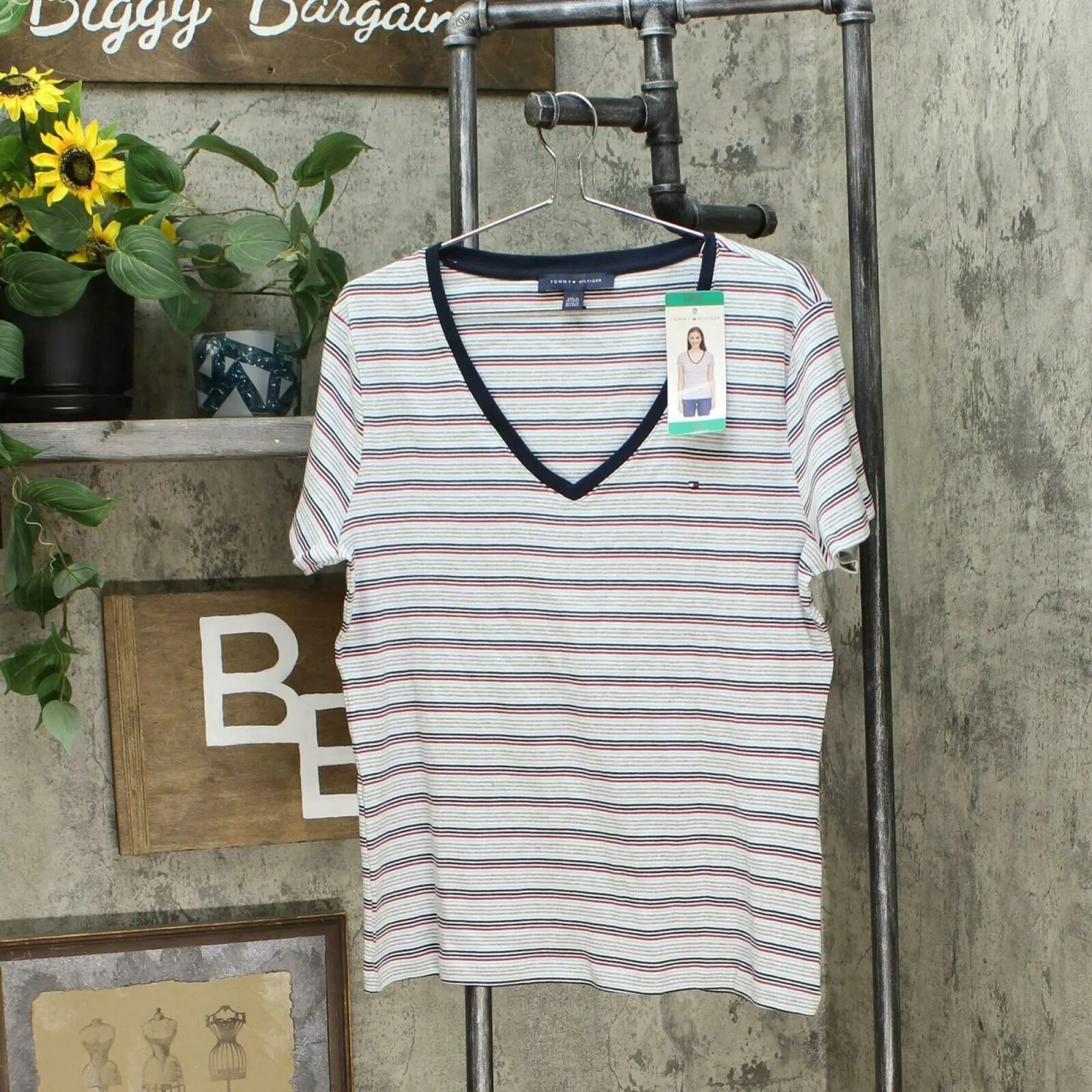 Tommy Hilfiger Women's Short Sleeve V-Neck T-Shirt