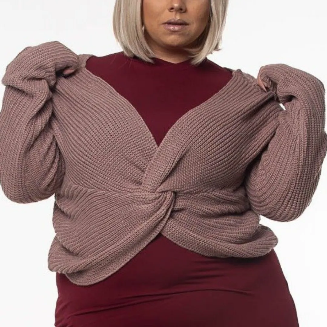 TWISTED KNOT SWEATER | CURVY