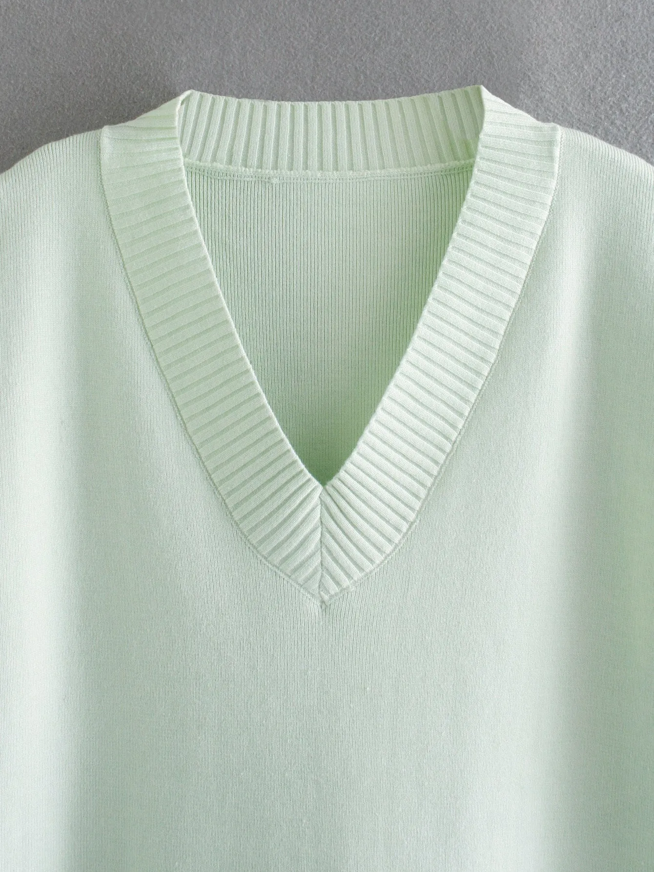 V-neck Slit Knit Splicing Vest Sweater