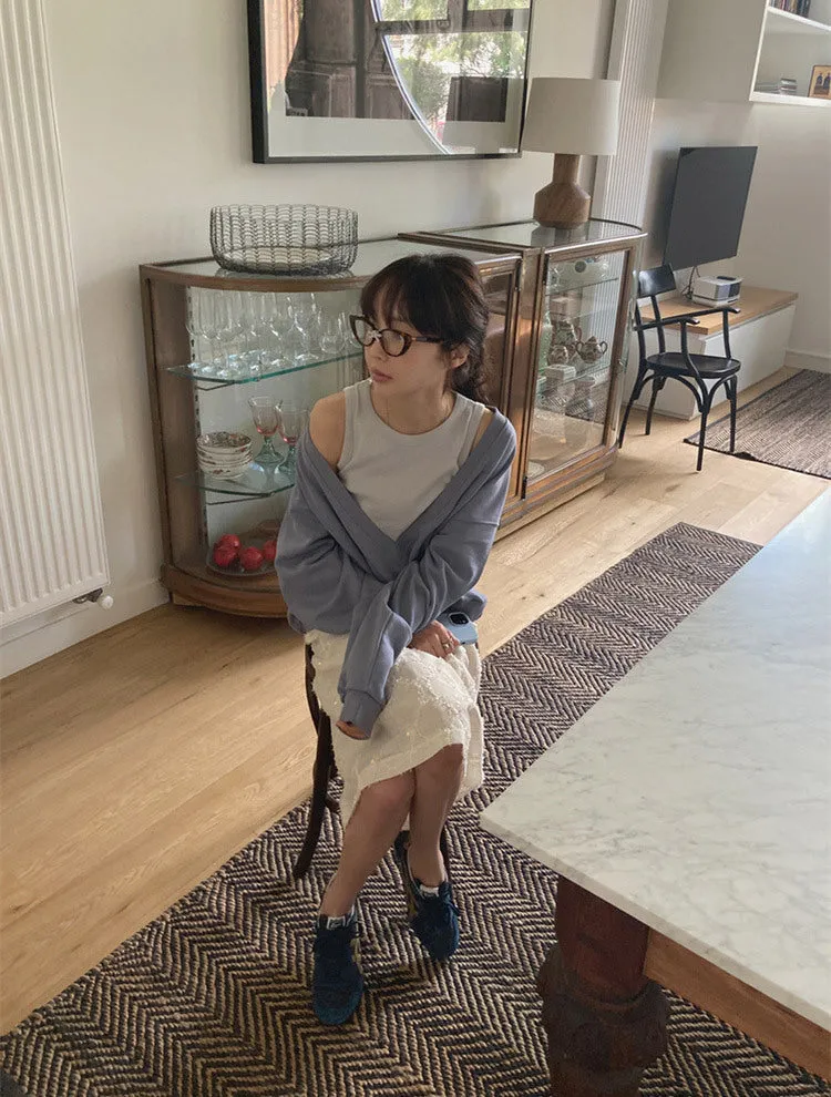 V-neck sweatshirt skirt