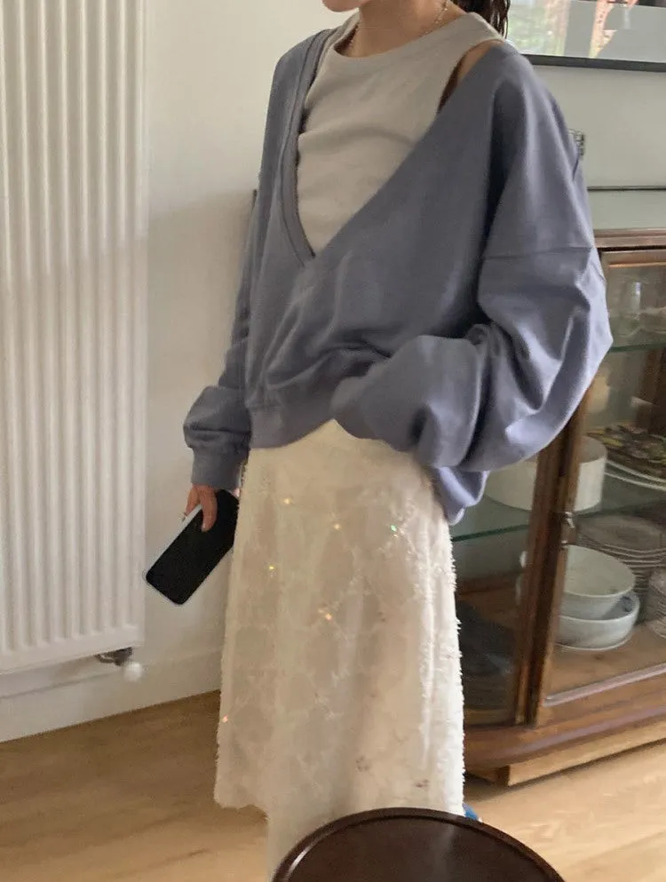 V-neck sweatshirt skirt