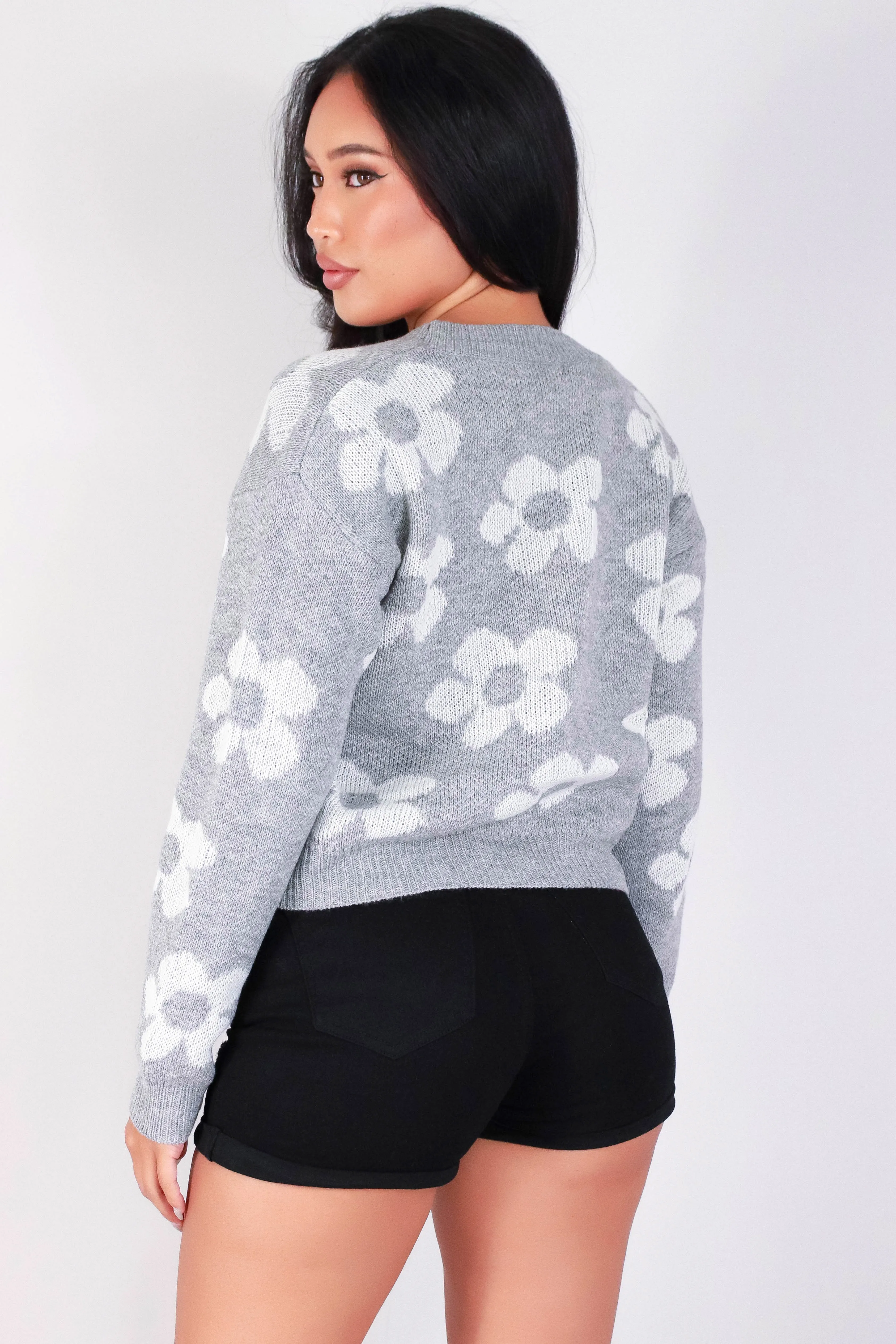 WARMING UP SWEATER