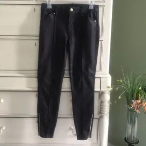 White House Black Market Skinny brown jeans. Sz 2