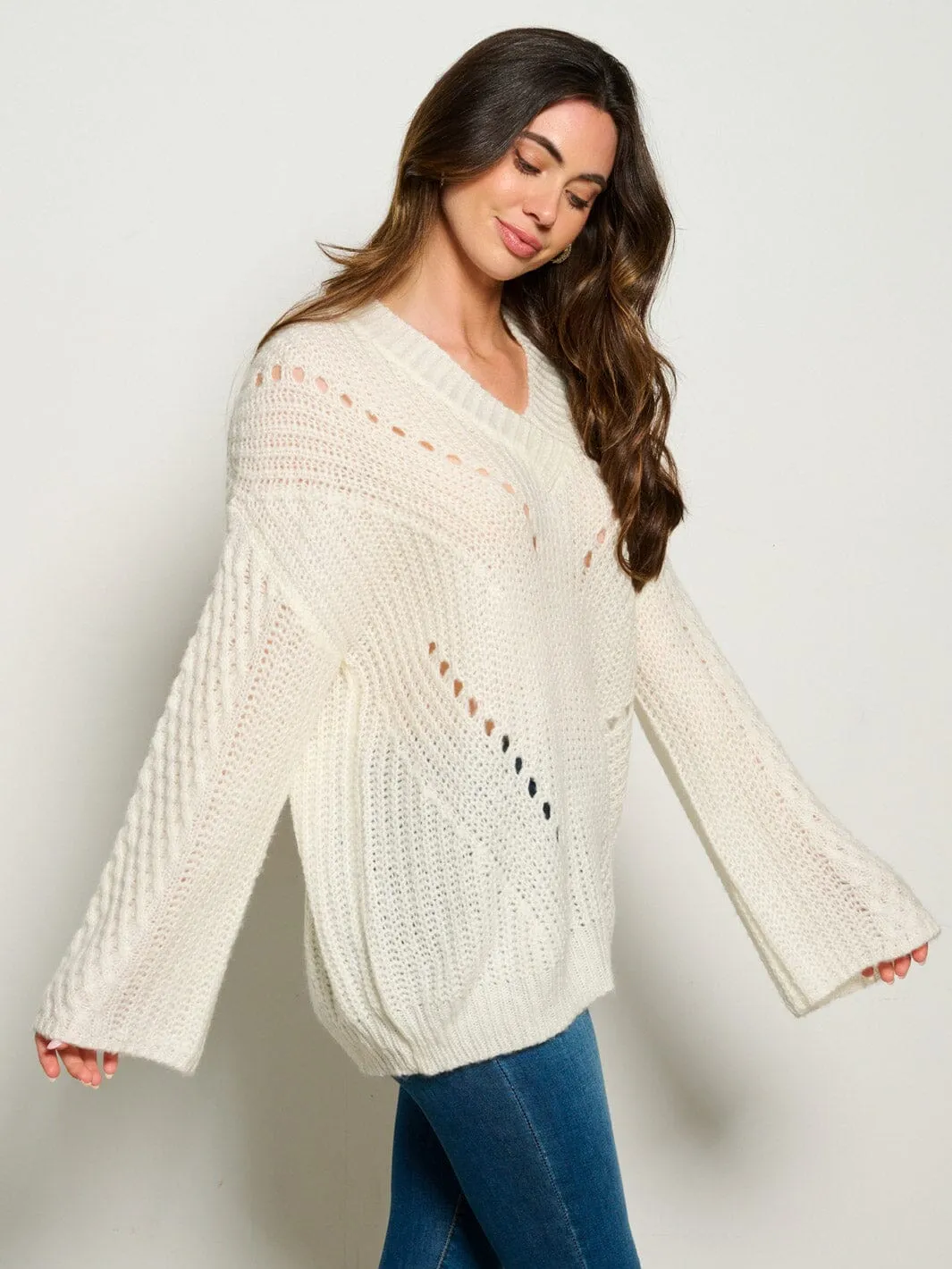 WOMEN'S LONG BELL SLEEVES V-NECK KNIT PULLOVER SWEATER