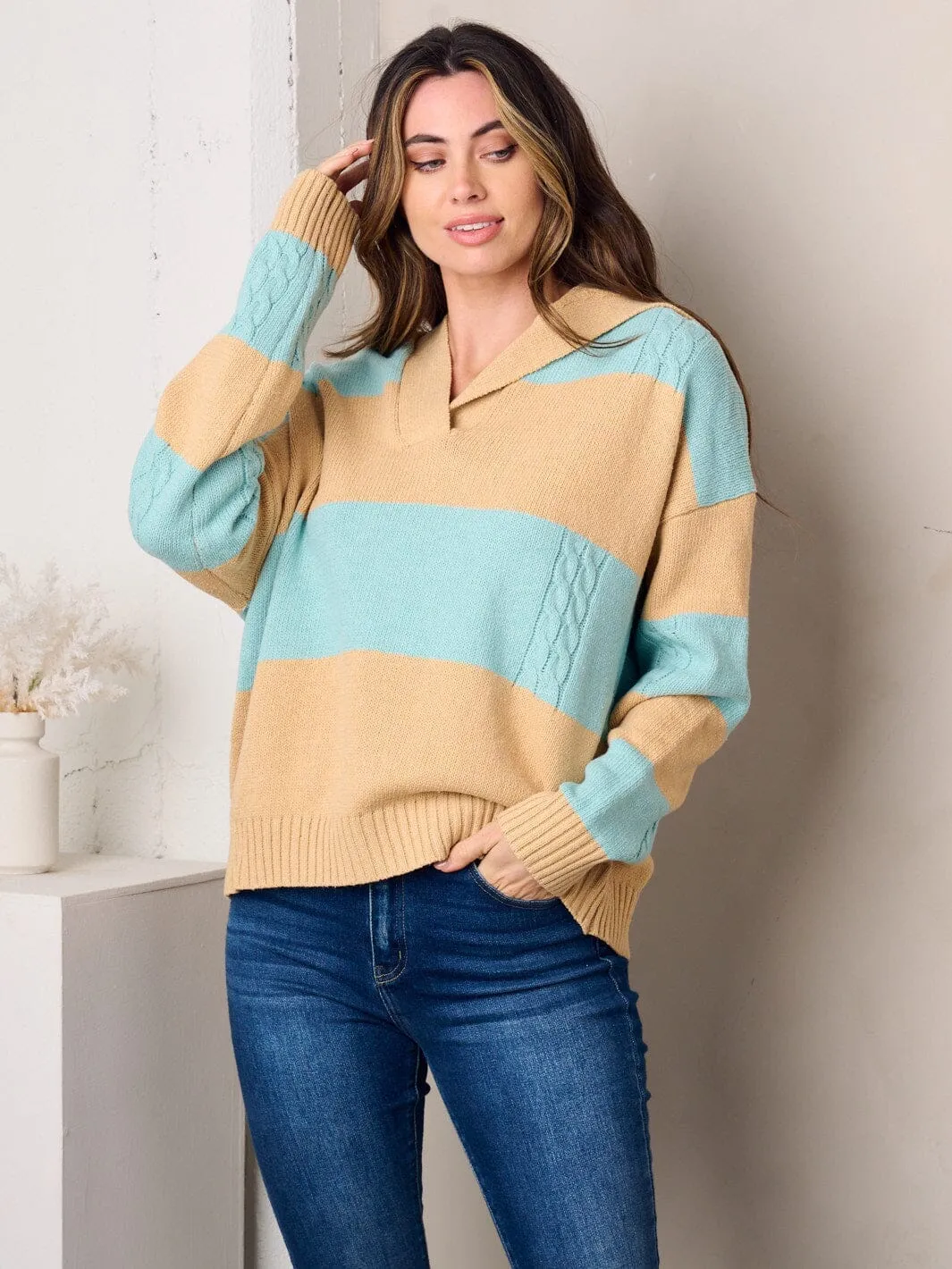 WOMEN'S LONG SLEEVE V-NECK COLORBLOCK SWEATER