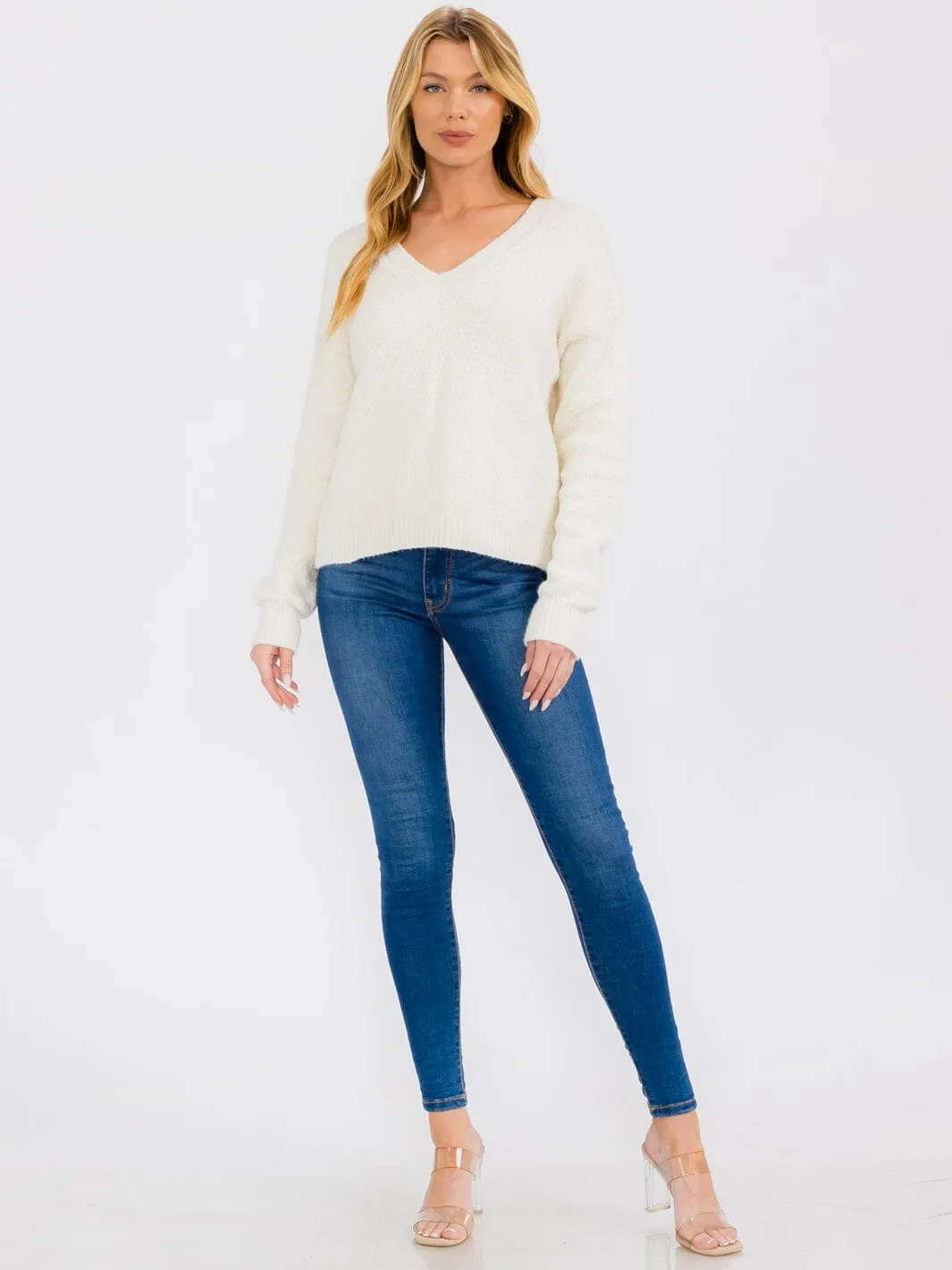 WOMEN'S LONG SLEEVE V-NECK PULLOVER SWEATER