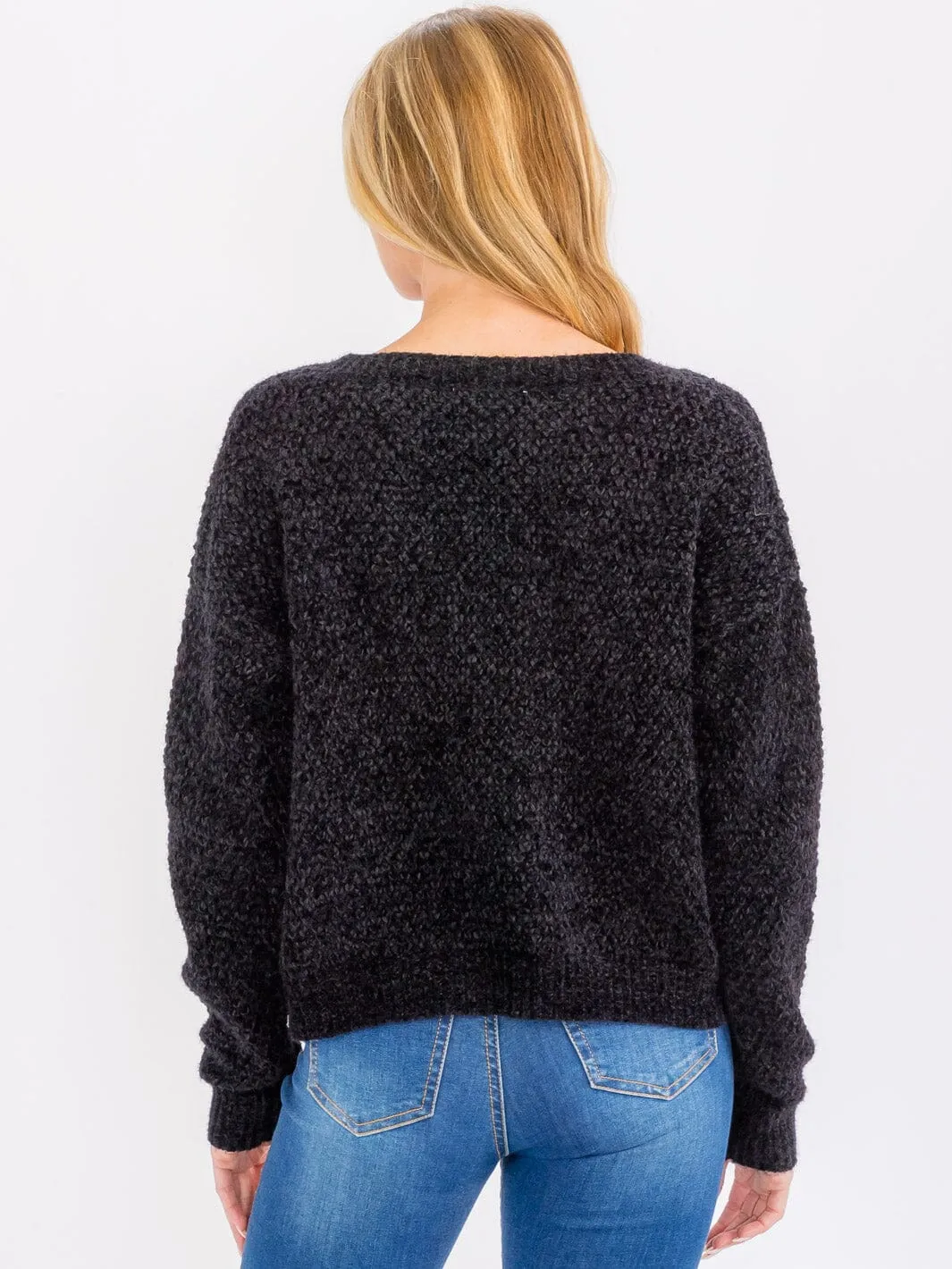 WOMEN'S LONG SLEEVE V-NECK PULLOVER SWEATER