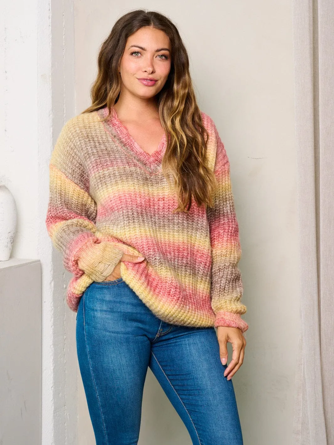WOMEN'S LONG SLEEVES V-NECK MULTI COLOR SWEATER