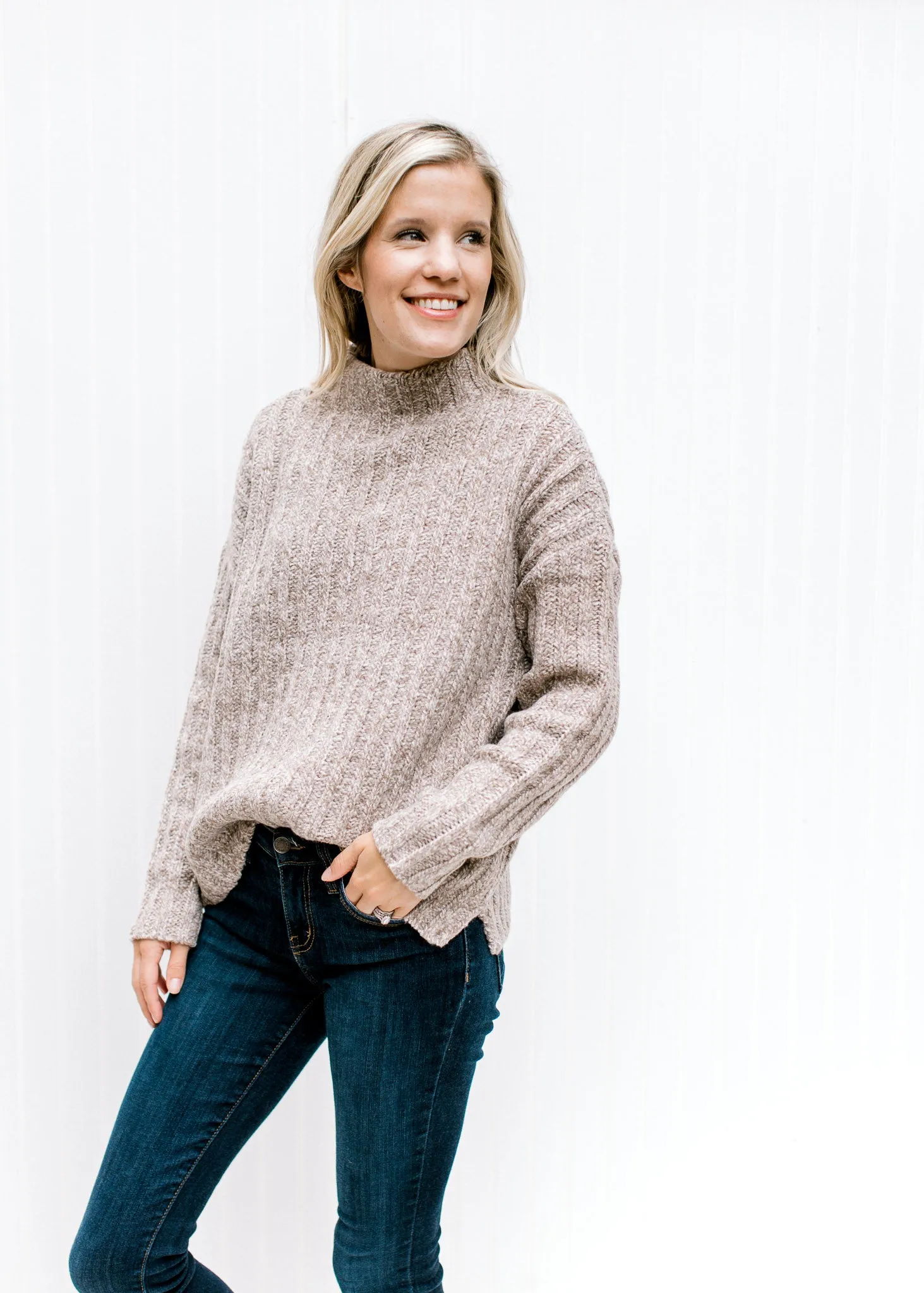 X Oatmeal Chunky Crew Sweater