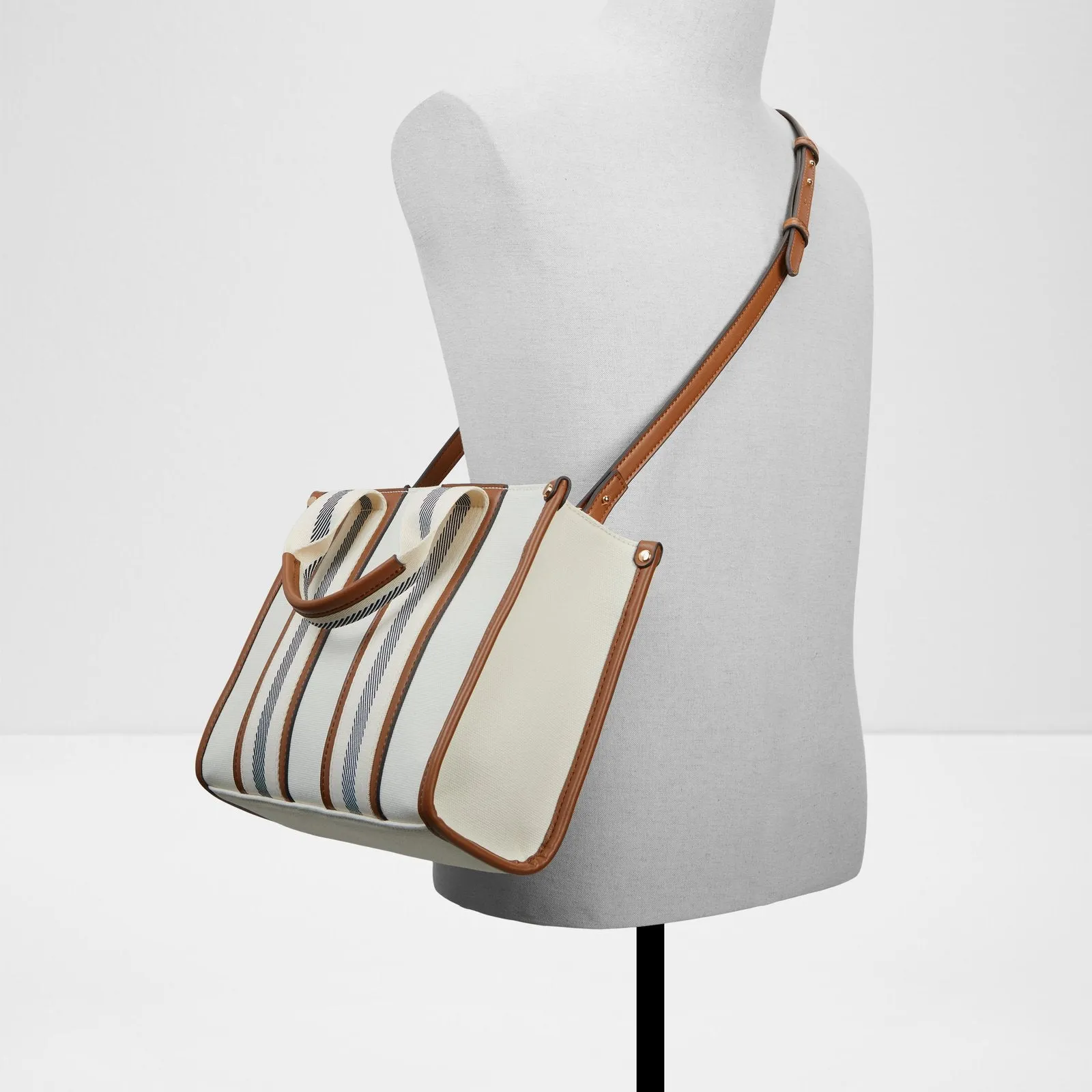 Zendaria / Satchel